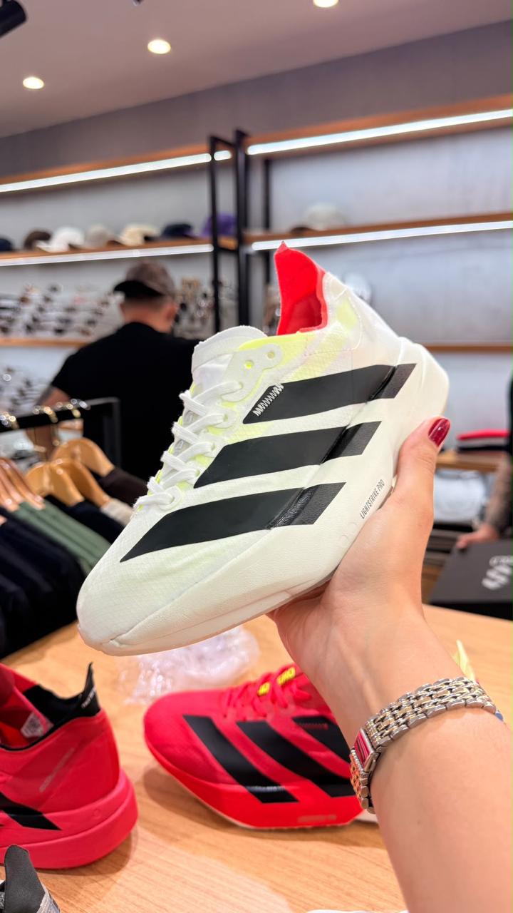 Tênis Adidas Running Off-White e Preto