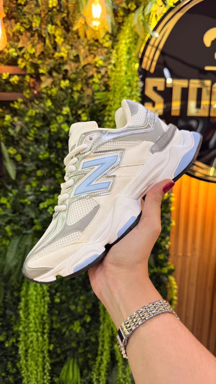 Tênis New Balance Casual Off-White e Azul