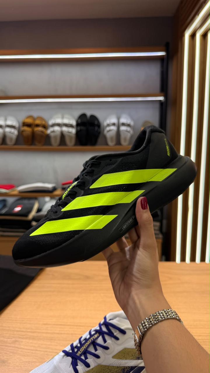 Tênis Adidas Running Preto com Listras Neon