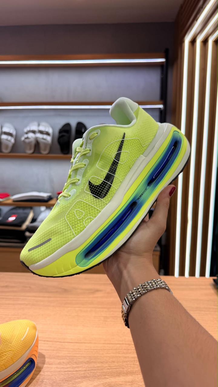 Tênis Nike Running Verde Limão e Azul