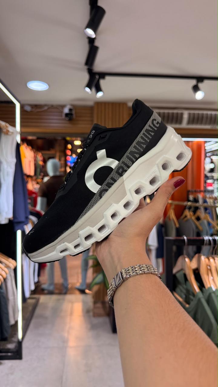 Tênis On Running Preto e Off-White