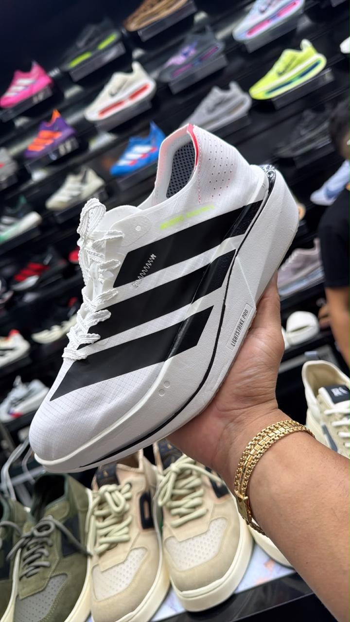 Tênis Adidas Running Branco e Preto Leve