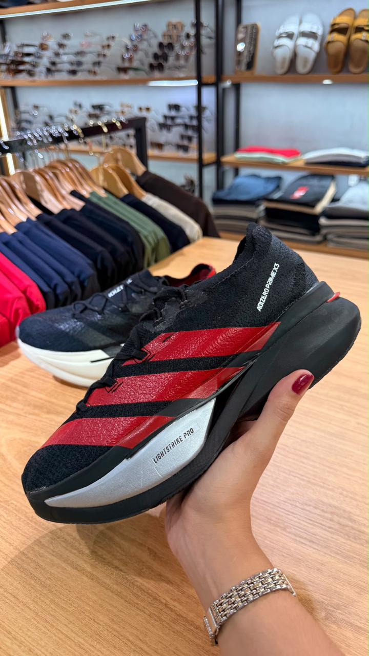 Tênis Adidas Running Preto e Vermelho Esportivo