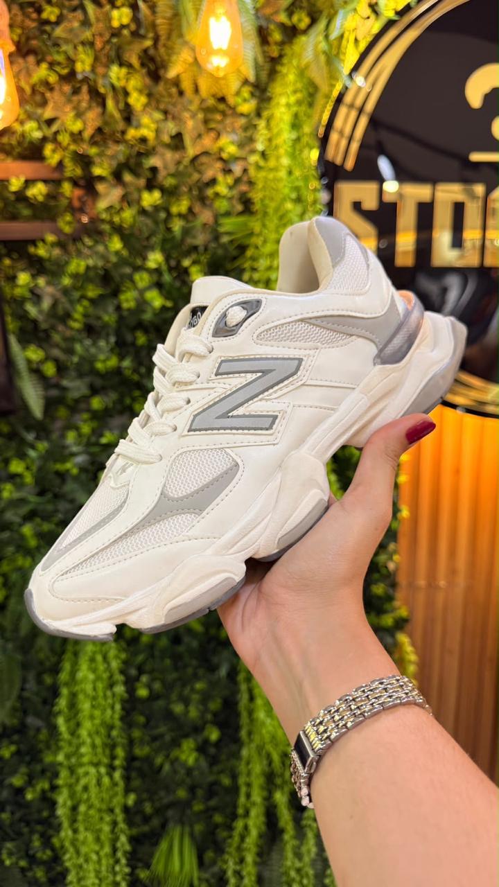 Tênis New Balance Casual Off-White Robusto