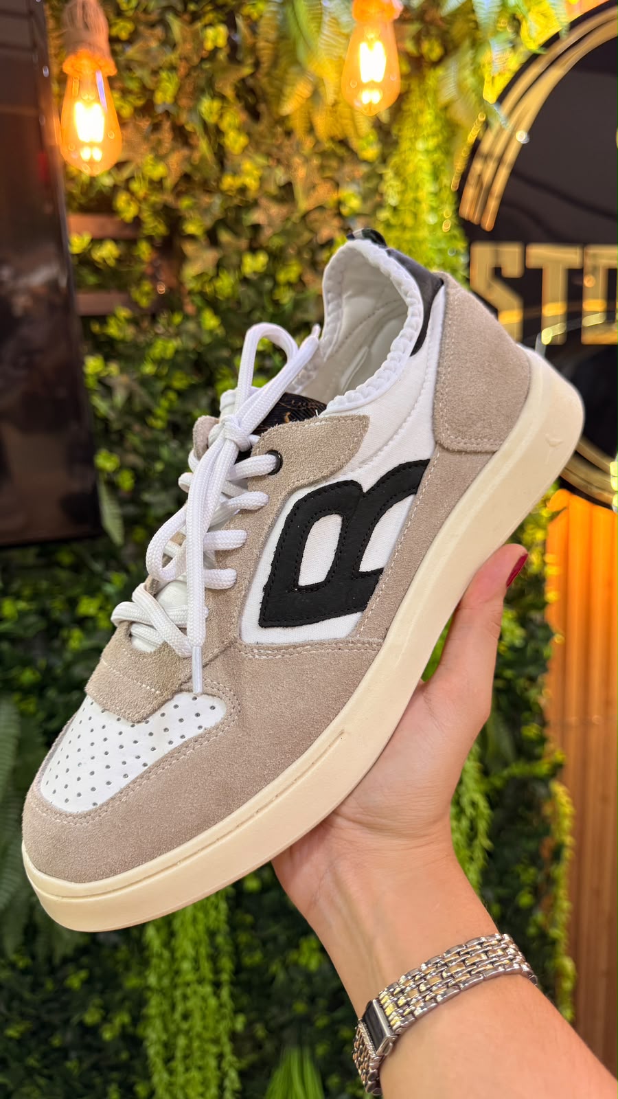 Tênis Casual Branco e Bege