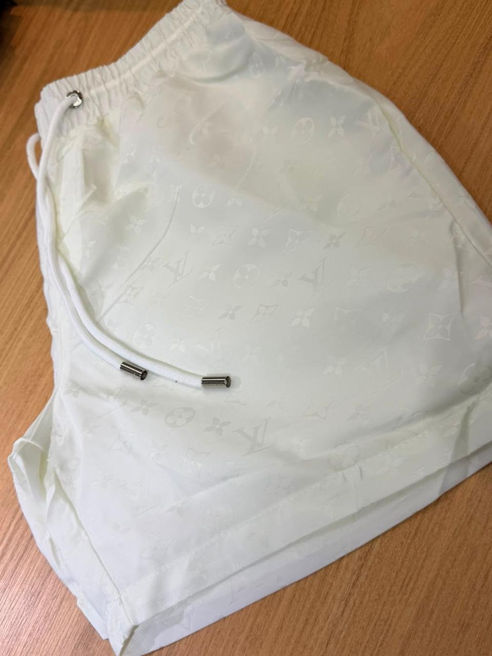 Bermuda Louis Vuitton Monograma — foto 1